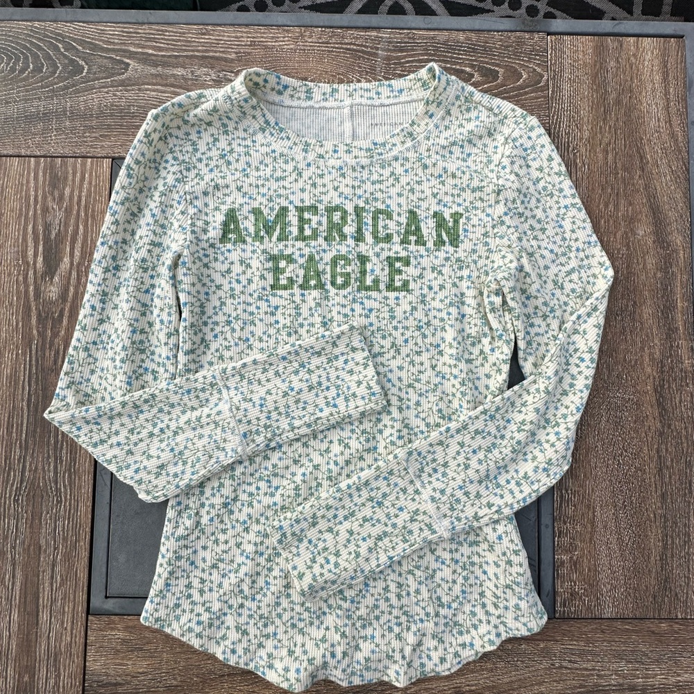 American Eagle Green and White Long Sleeve Shirt